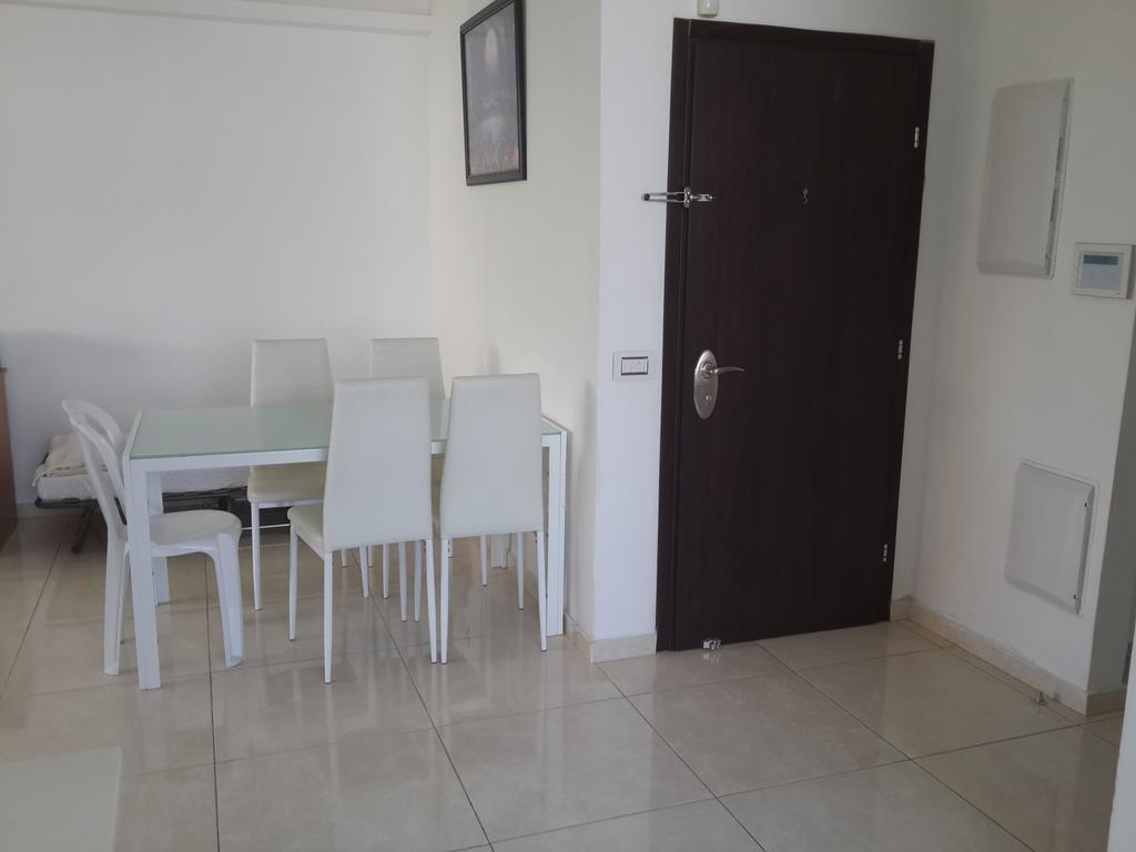 Vip Apartment Bat Yam Rom bilde