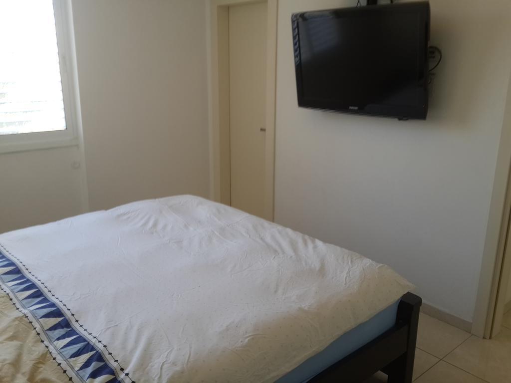 Vip Apartment Bat Yam Rom bilde